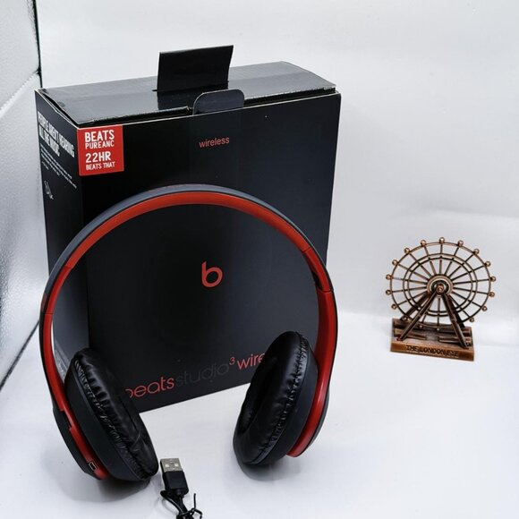 Beats Studio³ Wireless Over-Ear Headphones – Red & Black - Picture 1 of 1